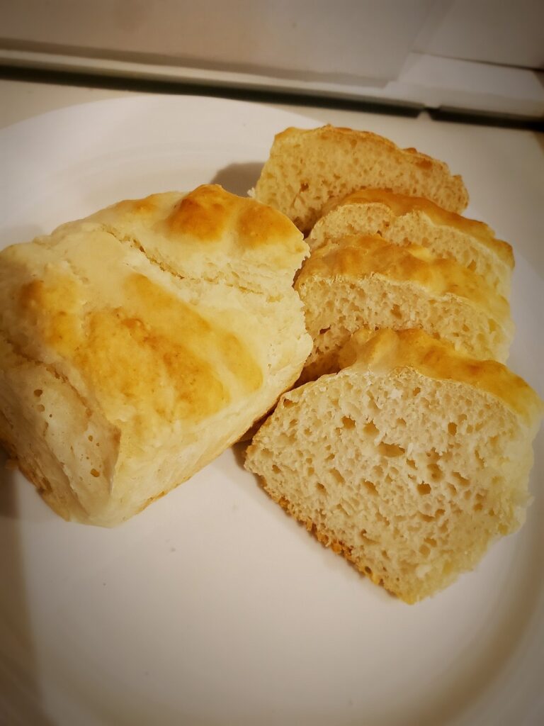ヨーグルトで作るもっちり食パン